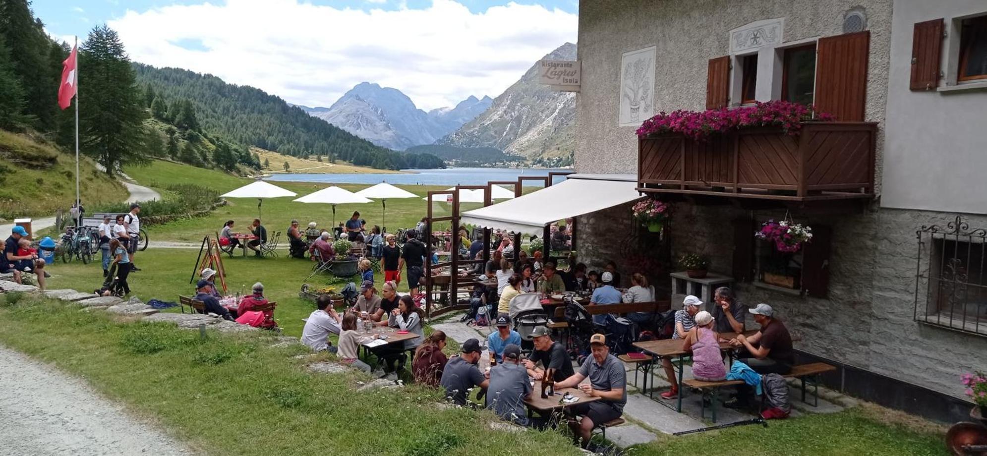 Hotel Ristorante Lagrev Малоя Екстериор снимка