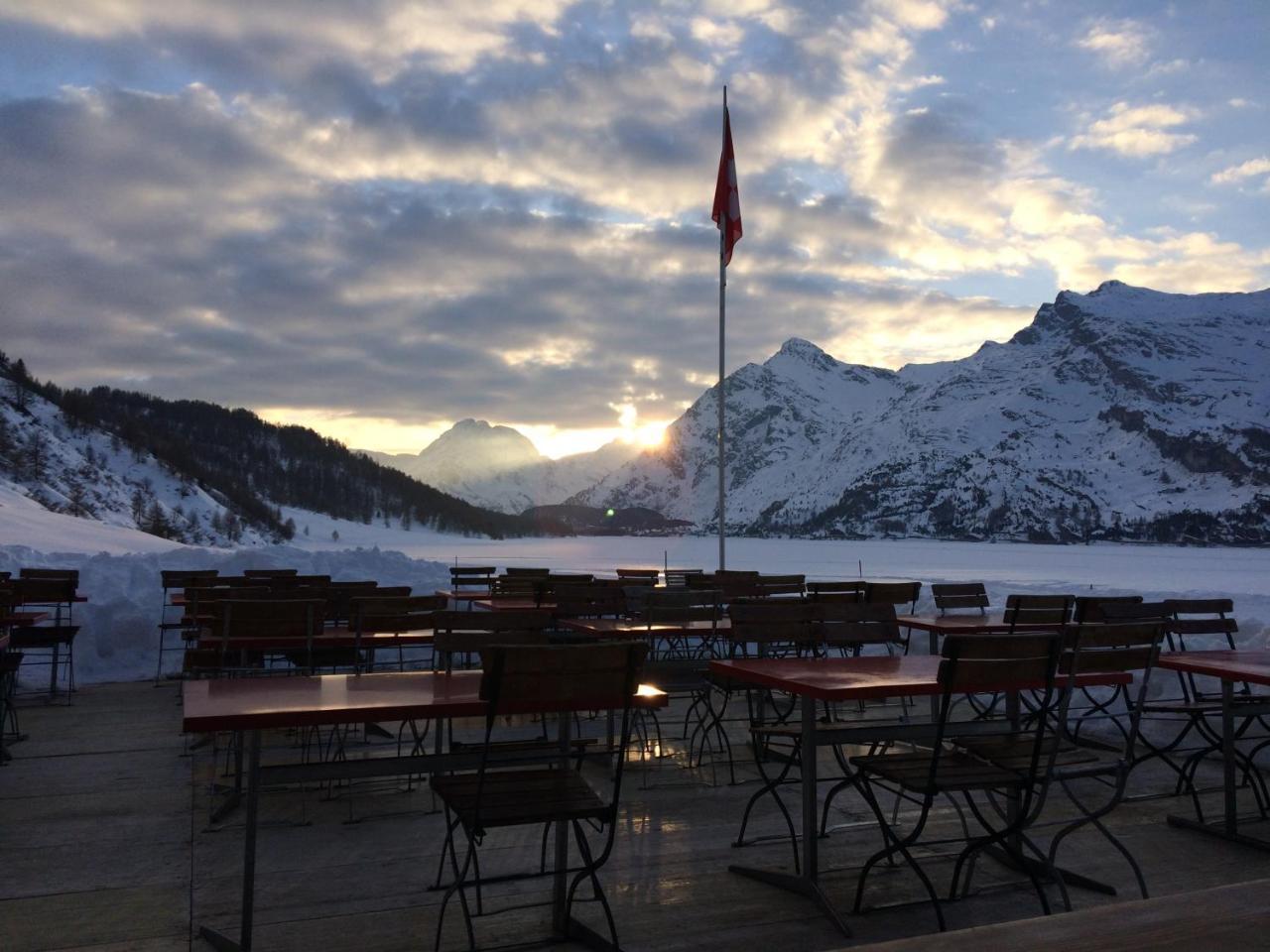 Hotel Ristorante Lagrev Малоя Екстериор снимка