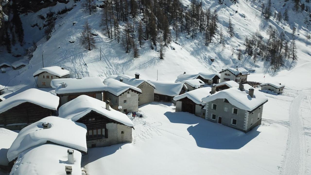 Hotel Ristorante Lagrev Малоя Екстериор снимка